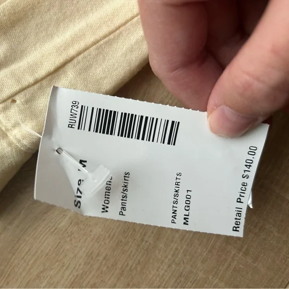 Monrow Buttercream Cropped Cotton Cargo Pants - Picture 7 of 10